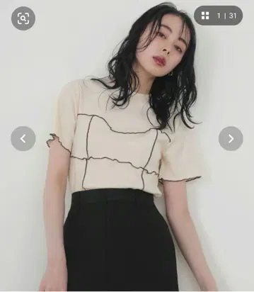 LIAN 멜로 뷔스티에 라인 티셔츠