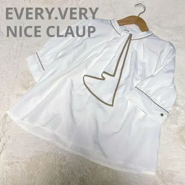 EVERY.VERY NICE CLAUP 배색 보타이 오분 소매 블라우스