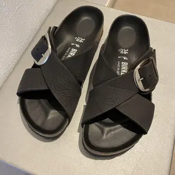 BIRKENSTOCK 블랙 샌들 36