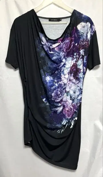 CIVARIZE 티셔츠