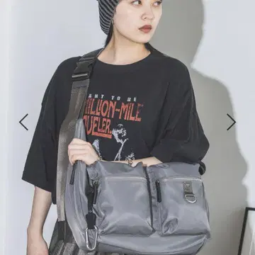 지나시스 바디백 새상품 숄더백 백 그레이