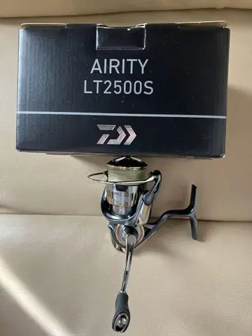 다이와 AIRITY LT2500S 낚시릴
