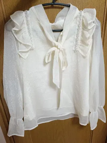 Tocco closet 보타이 블라우스