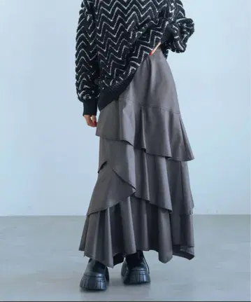 PAGEBOY 스티치 티어드 플레어 스커트