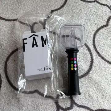 FAM 라이브 투어 응원봉