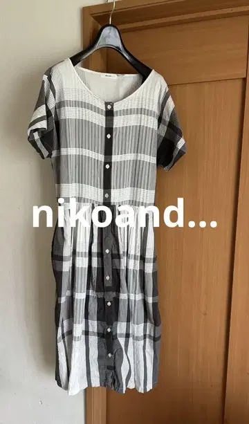 niko and ... 반팔 셔츠 원피스 카키색 체크 무늬 F