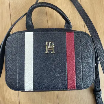 타미힐피거 숄더백