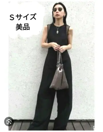 MEDI SHAPLEY STRAIGHT ROMPERS 새상품급