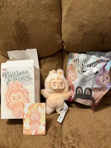 LABUBU Big into Energy 봉제 인형 [HAPPINESS]