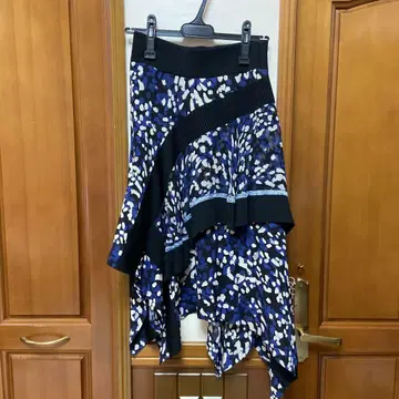 쓰리원 필리프림 스커트