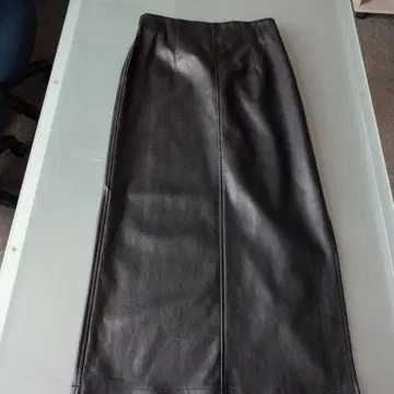 블랙 합성 피혁 타이트 스커트