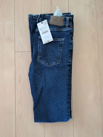 새상품 Zara 플레어 하이 라이즈 데님 사이즈 34