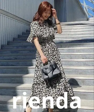 택 포함 미사용 새상품 rienda 플레어 슬리브 패턴 셔츠 원피스