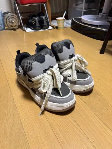 자라 스니커즈