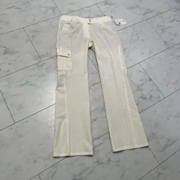 마리끌레르 화이트 카고 팬츠