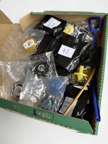 베이블레이드 X 미사용 새상품 25종 세트 랜덤 부스터 묶음 판매
