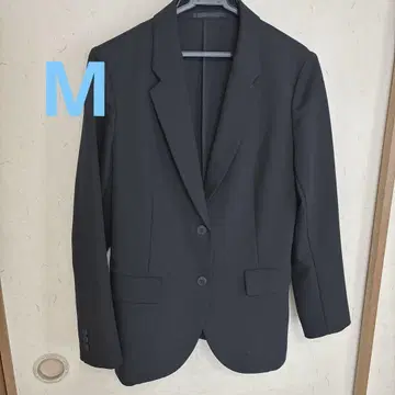 유니클로 감동 자켓 블랙 M 211-465474 컨디션 최상