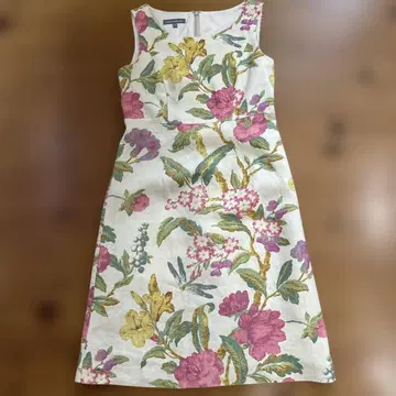 LAURA ASHLEY 플라워 프린트 슬리브리스 원피스 사이즈 7