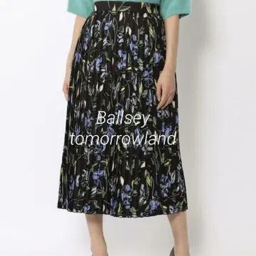 Ballsey 볼지 코스모스 프린트 플리츠 미디 스커트