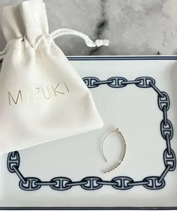 MIZUKI(미즈키) 귀걸이 K14 바나나 후프 후크 미러볼
