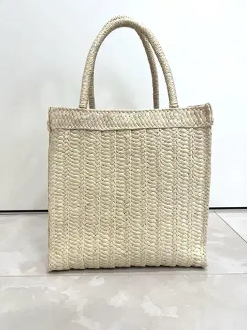 베이지 뜨개질 토트백