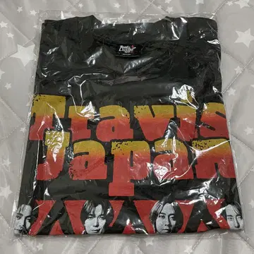 TravisJapan 월드 투어 2024 티셔츠