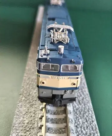 N 게이지 EF65 일반 색상 KATO3032-2