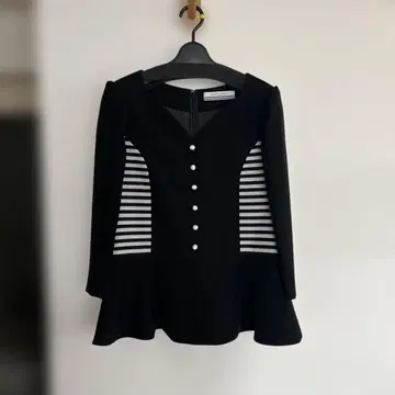 BORDERS at BALCONY 블랙 긴팔 셔츠