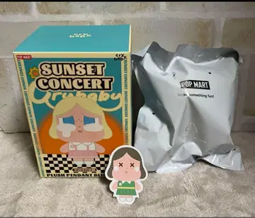 POPMART CRYBABY Sunset Concert 봉제 인형