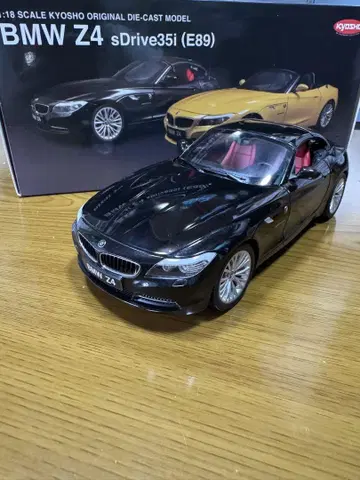 BMW Z4 sDrive35i (E89) 1/18 교쇼 블랙