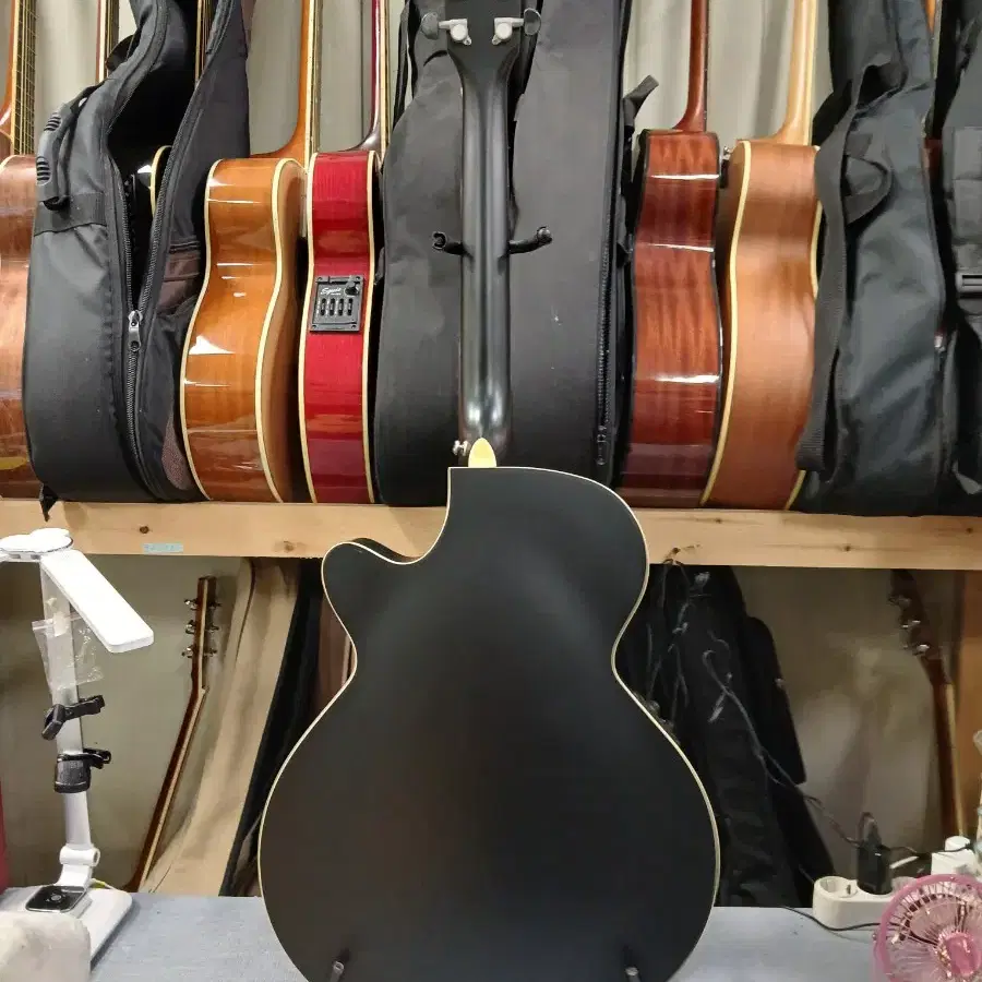 Cort SFX1F-AW エレアコ Cort SFX1F AW Acoustic Electric Guitar Review - YouTube