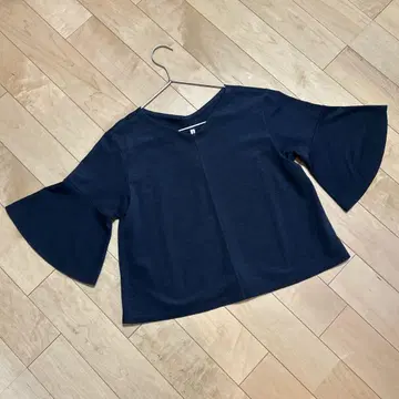 안비덱스 피그 런던 Fig London 상의 린넨 네이비