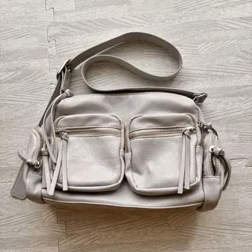 멀티 포켓 백