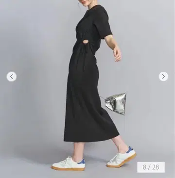 beauty&youth 사이드 홀 숏 슬리브 원피스 블랙