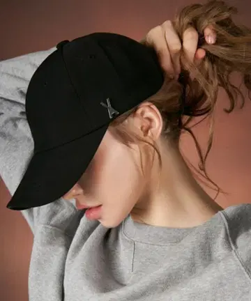 바자르 실버 스터드 캡 블랙