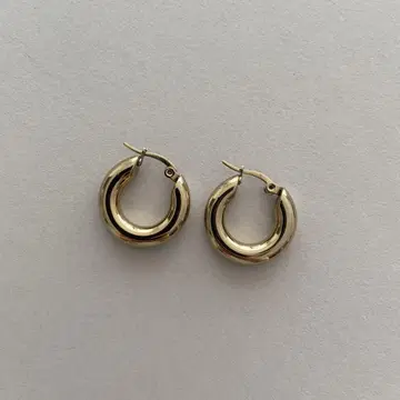 Daughters Jewelry 골드 후프 귀걸이