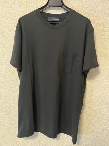 LARDINI 블랙 티셔츠 포켓 부착 (L)