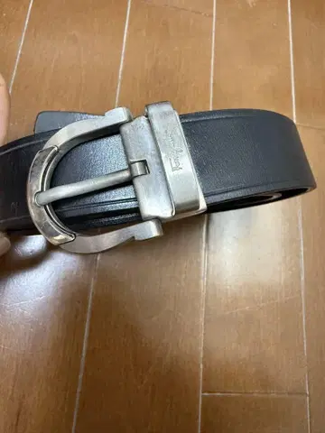 페라가모 블랙 가죽 벨트