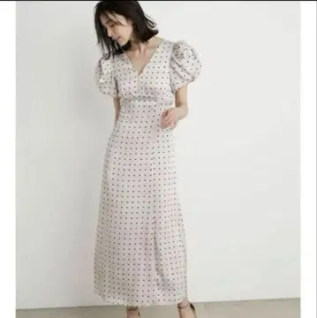 SNIDEL 스나이델 Sustainable 개더 퍼프 슬리브 도트 원피스