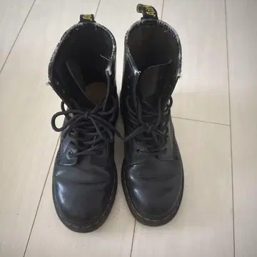 블랙 가죽 에어쿠션 부츠
