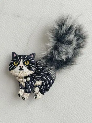 가격 인하 불가 라쿰 자수 브로치 모후모후 고양이