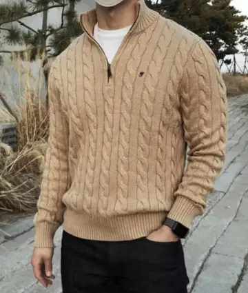 케이블 짜임 하프 지퍼 스웨터 베이지
