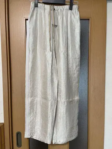 베이지 골드 팬츠