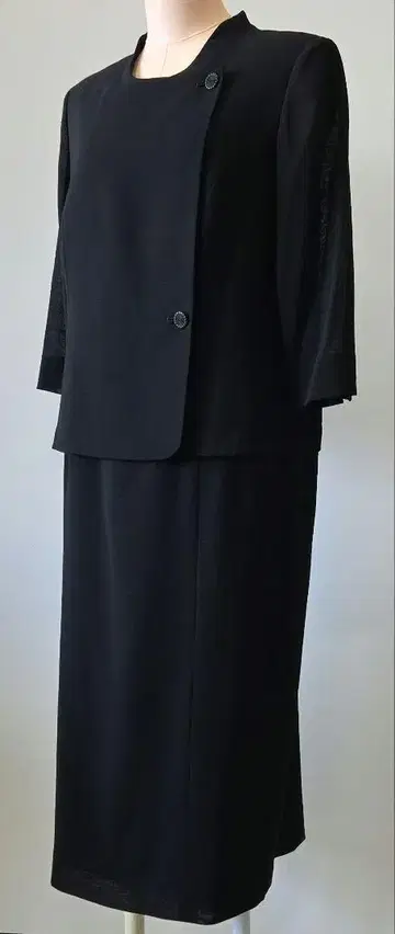 블랙 스커트 수트 (긴팔 자켓 포함)