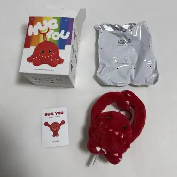 POP MART 팝 마트  Hug You