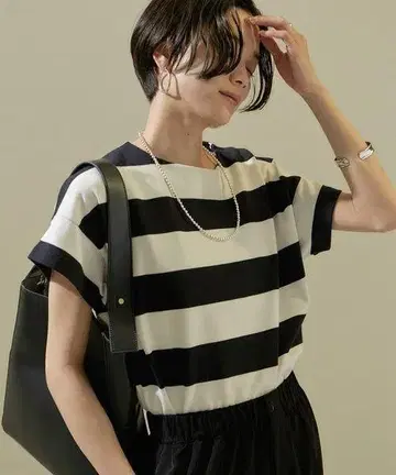 SALONadam et rope 프렌치 슬리브 분또 티셔츠 두꺼운 보더