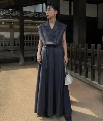 아메리 매니 웨이 숏 재킷 스커트 세트
