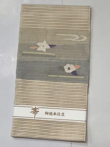 명주 자수 8치 나고야 오비, 마쓰바 재단, 미싱 재단