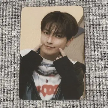ATEEZ ANITEEZ 일본 한정판 쫄깃쫄깃 캔뱃지 트레이딩 카드