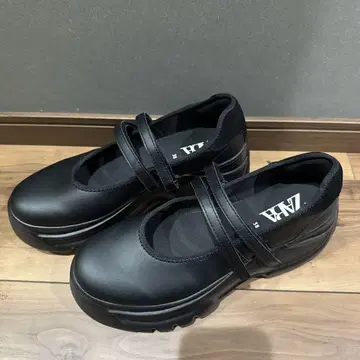 자라 블랙 스트랩 신발 38